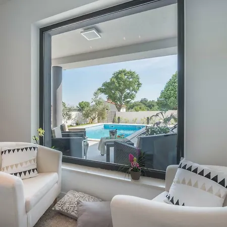 Villa Wellness & Luxury Nicole - Families Only Pula