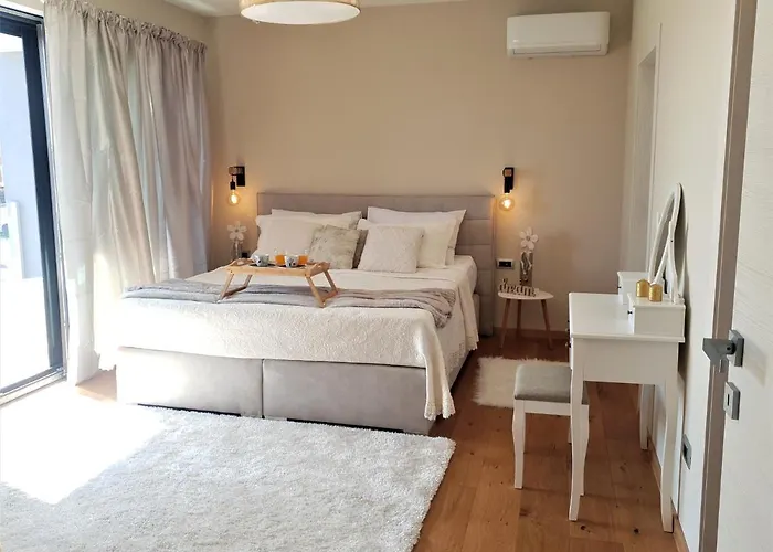 Wellness & Luxury Nicole - Families Only