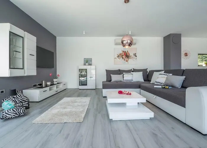 Vila Wellness & Luxury Nicole - Families Only Pula