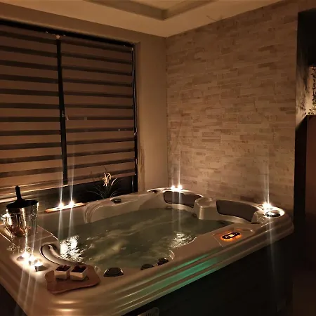 Wellness & Luxury Nicole - Families Only